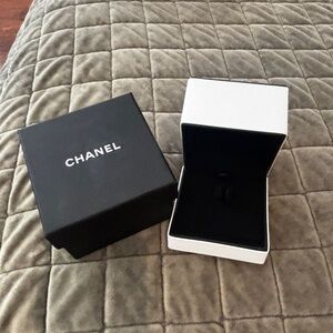 Chanel Empty Black and White Ring box with outer Gift Box